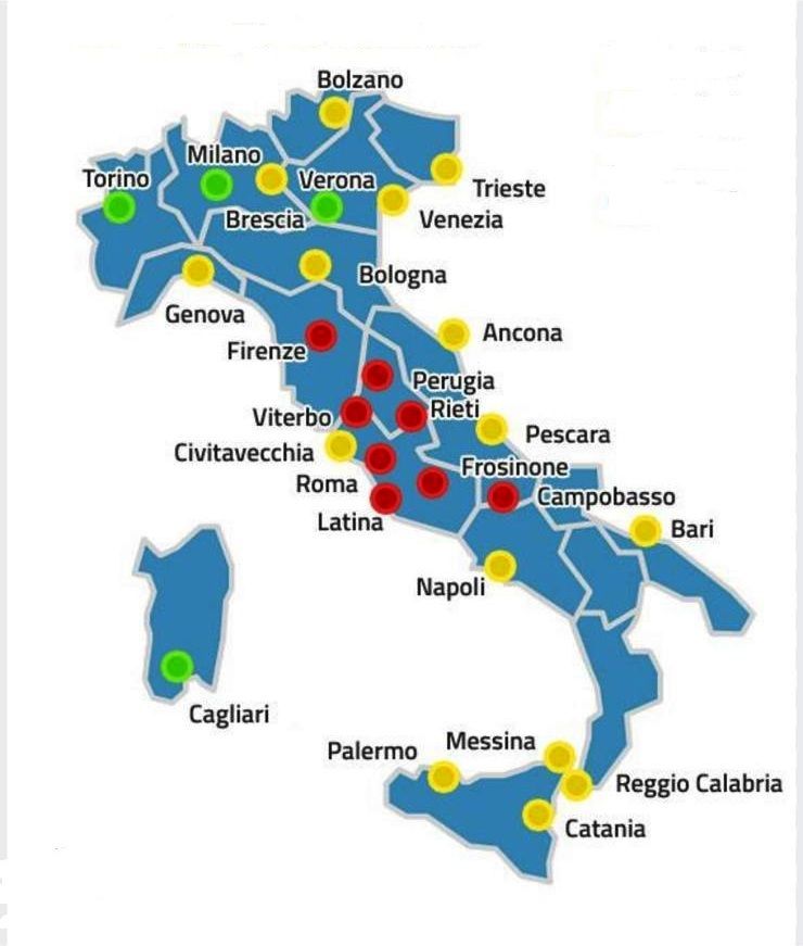 Mappa dell'Italia con codifica a colori, con etichette delle città e regioni blu, che mostrano diversi indicatori di posizione gialli e rossi.