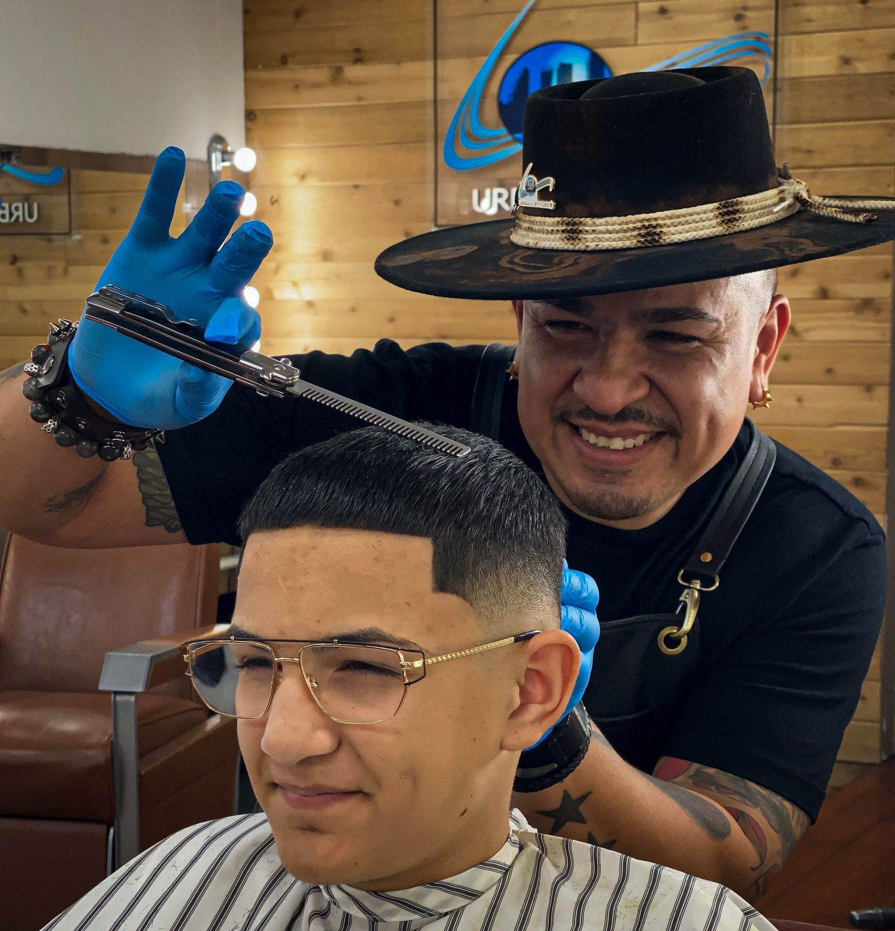 Urban Stylez barber at work