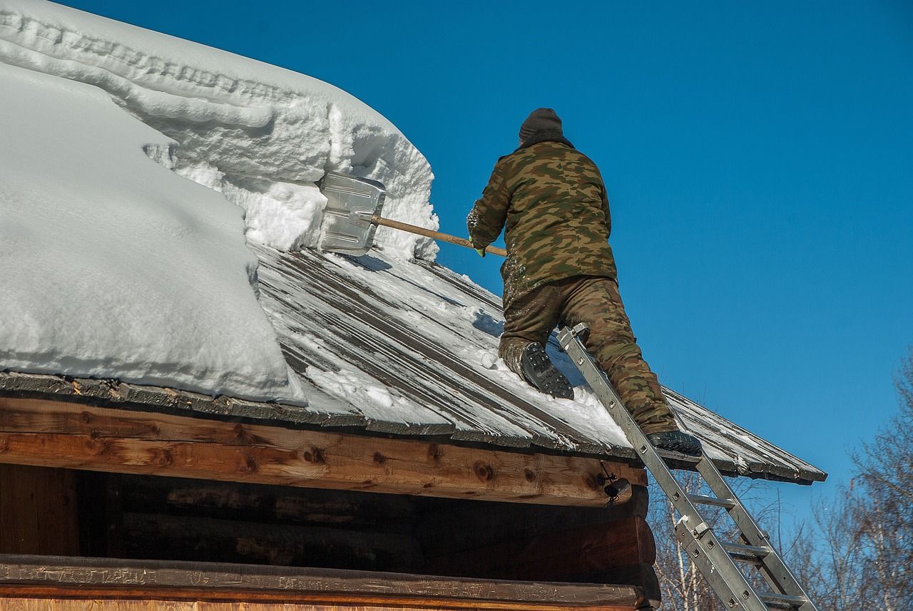 Roof snow clearing