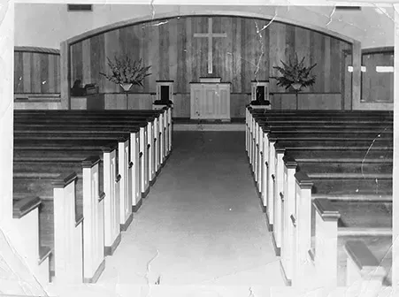 Black and white photo of Mynatt Funeral Home, Inc. Chapel
