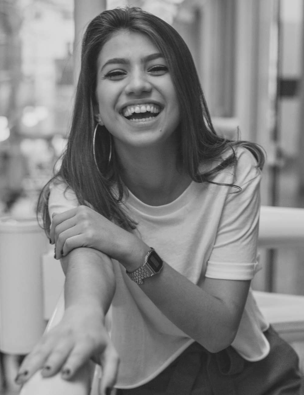 Woman with healthy gums and teeth | Visit the best periodontist in Leawood 66209. Preventative dental care