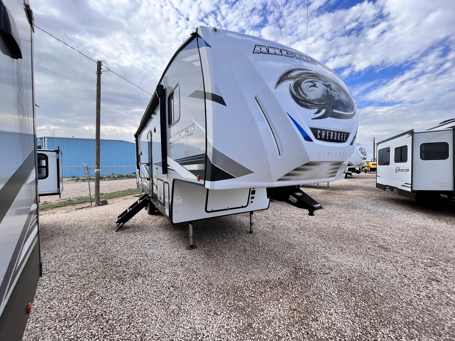 New RVs for Sale Amarillo, TX Custom RV Inc.