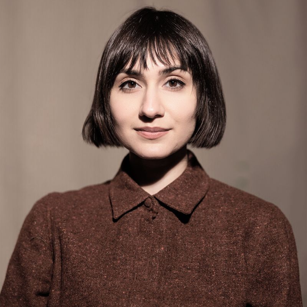 Anna Sintsirmas Headshot