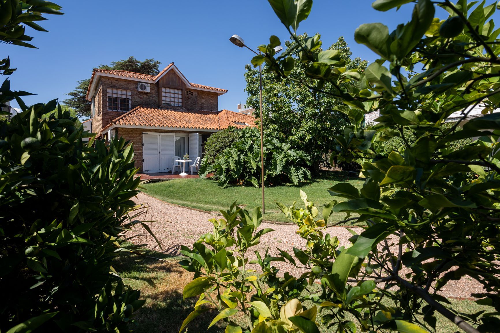 Las Gardenias I