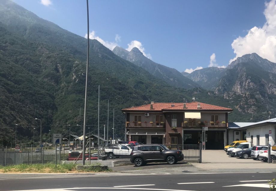 ingresso di autofficina