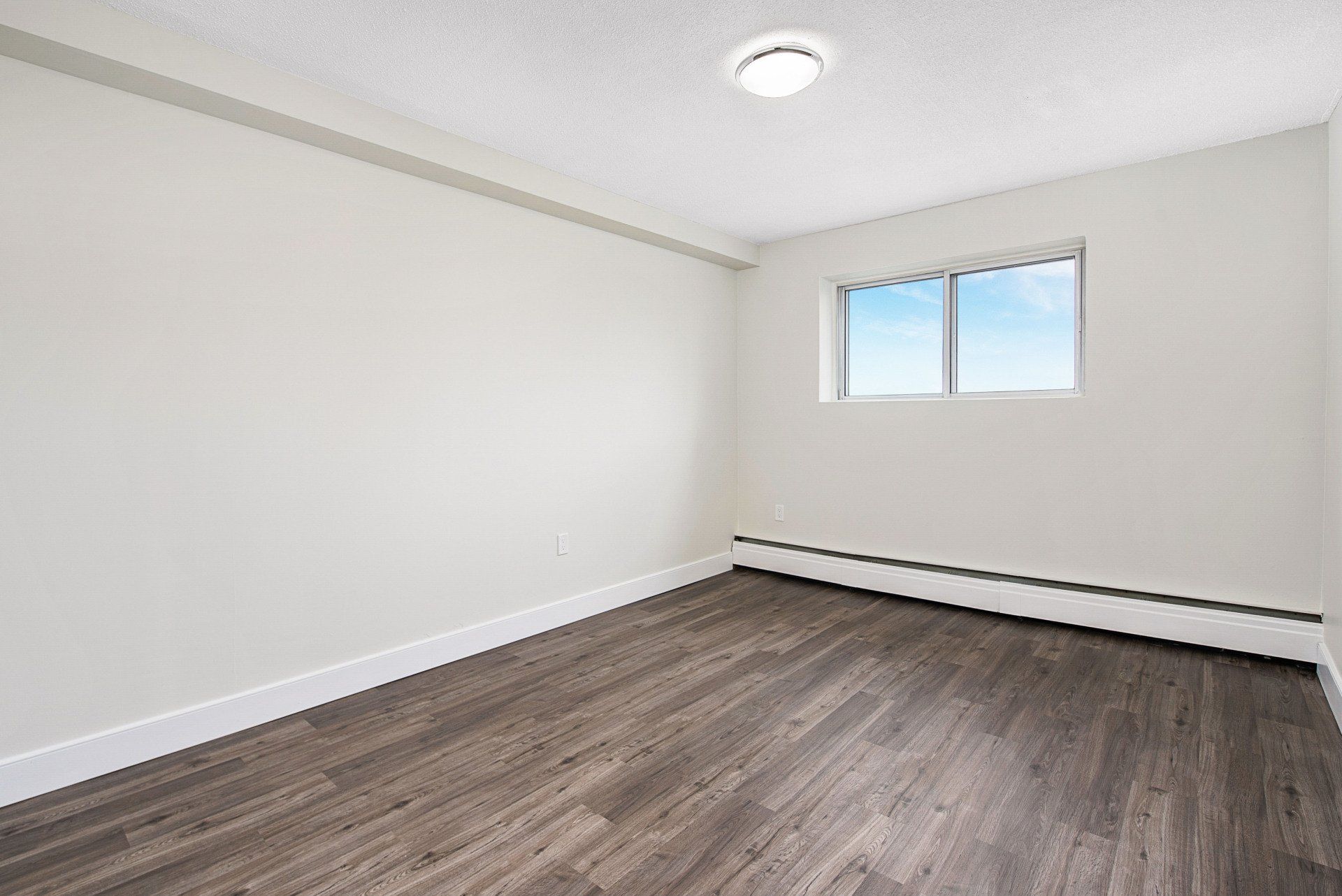 1, 2, & 3 Bedroom Apartments WestWinds