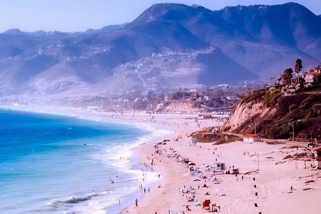 Beverly Hills to Malibu Limousine Service