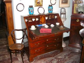 Ribalta Georgiana. Sediolina Thonet a cuore