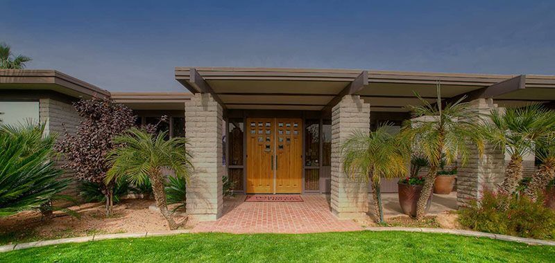 Whitney & Murphy Funeral Home Building