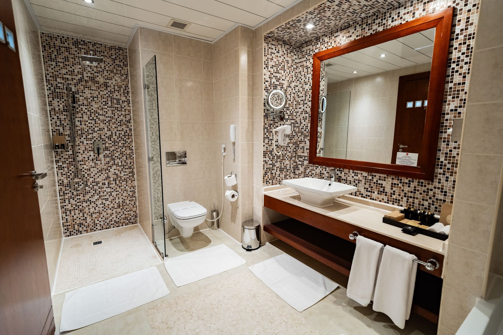 CLUB ROOM