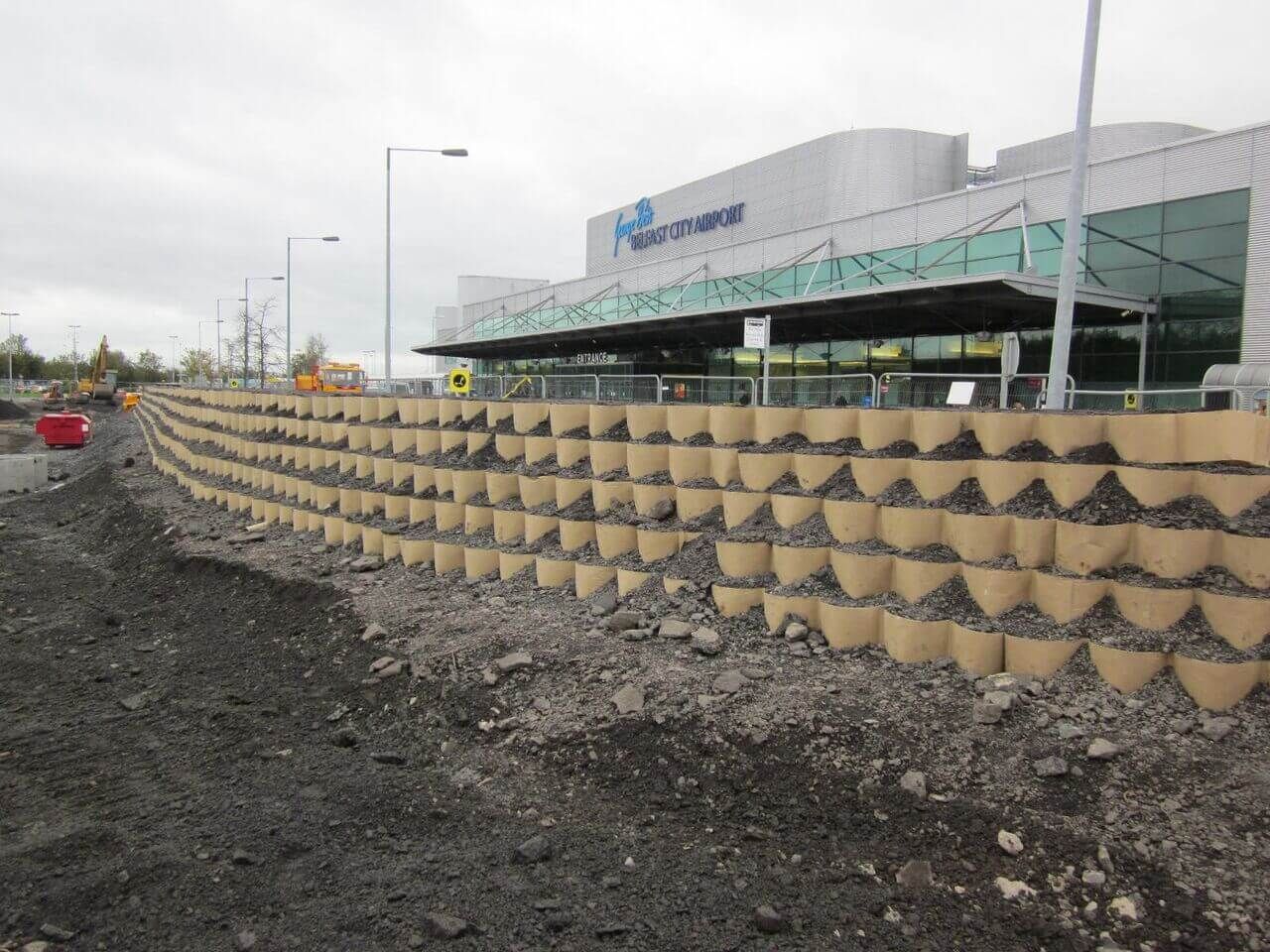 How to build a reinforced berm for flood protection and ballistic protection using Defencell