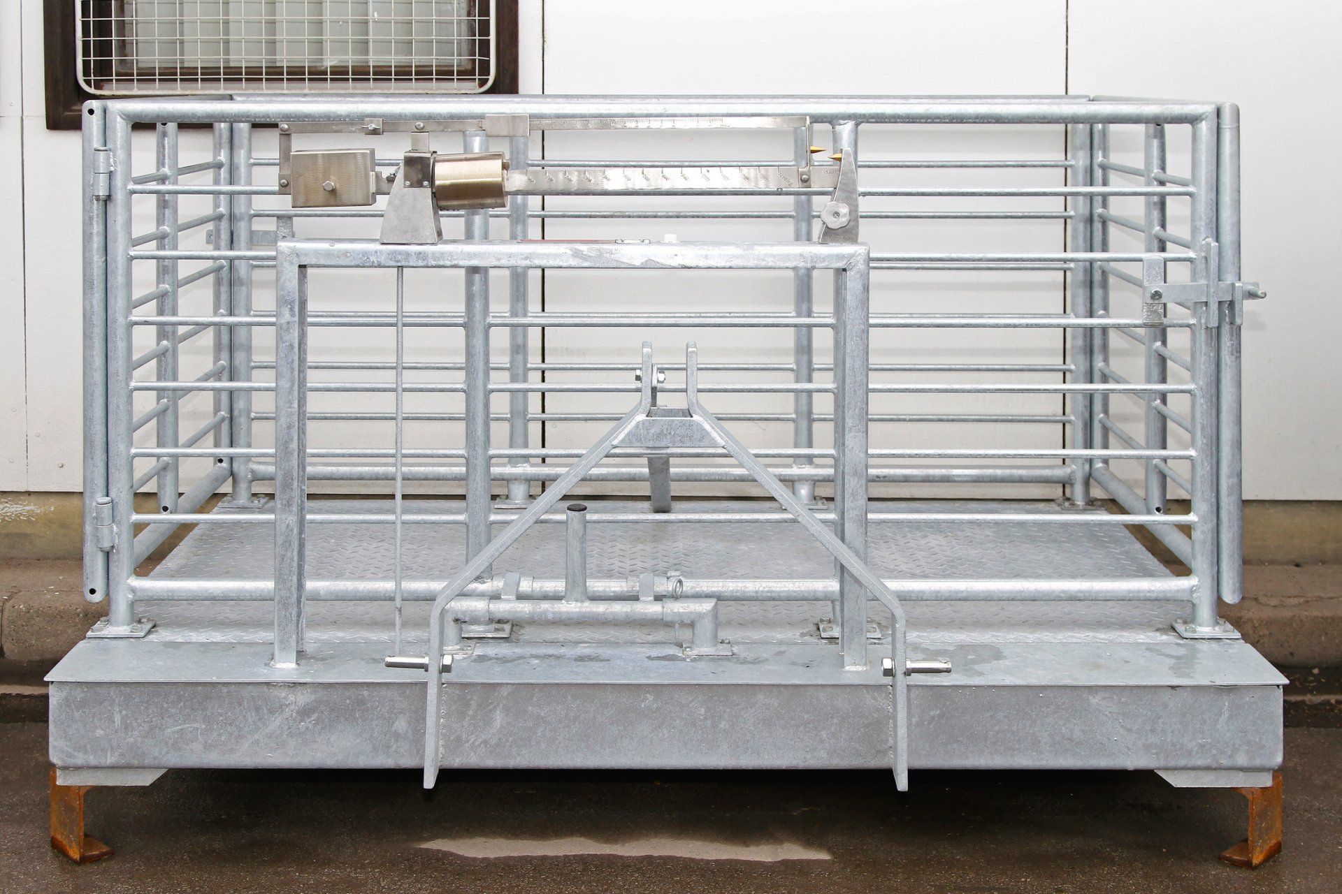 Custom Scale Cage — Ben Wheeler, Tx — Double D Scales Co.