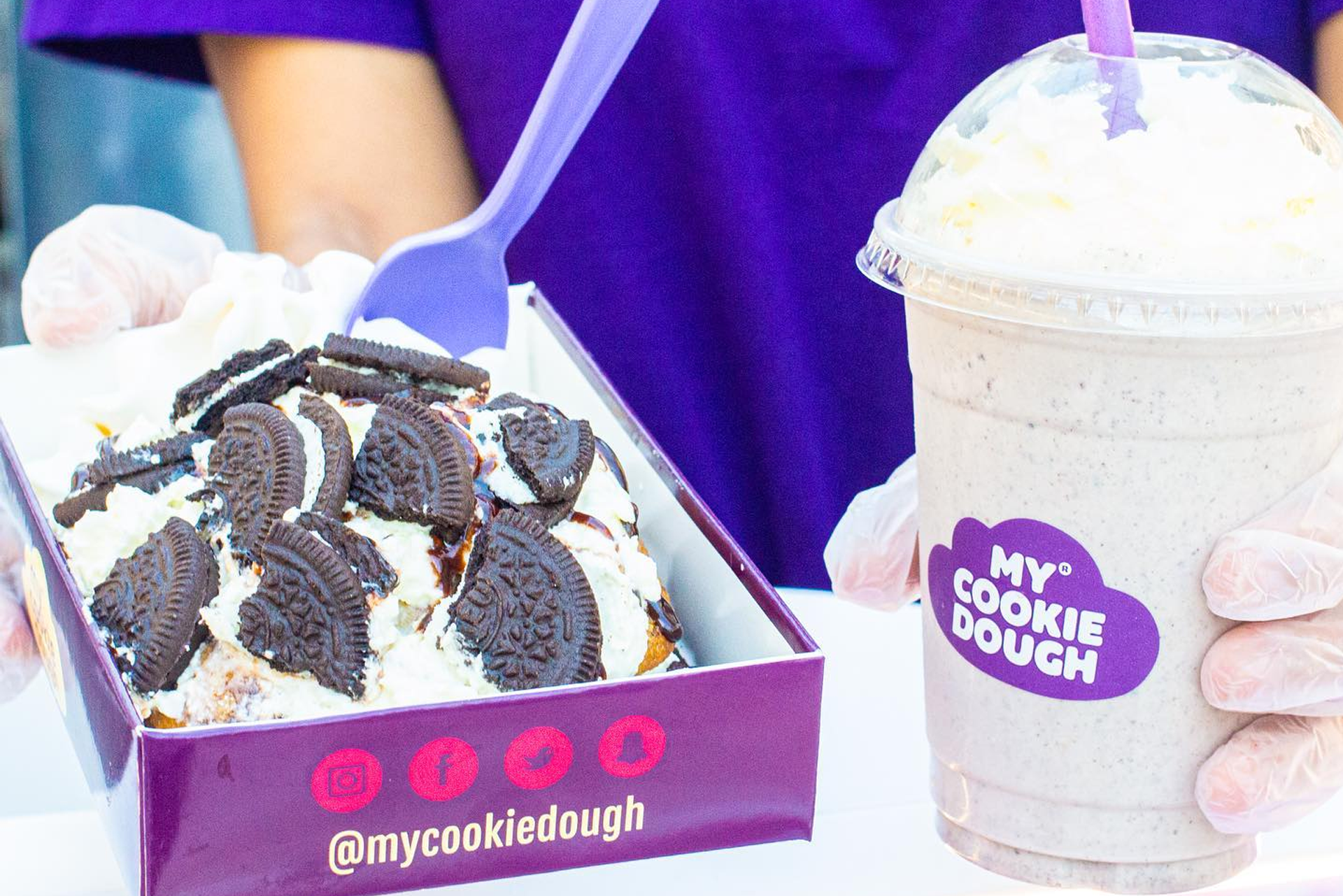 MyCookieDough, Oreos & milkshake