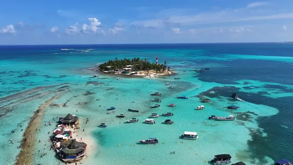 Aerial view of San Andrés beaches with crystal-clear waters in different shades of blue and turquoise