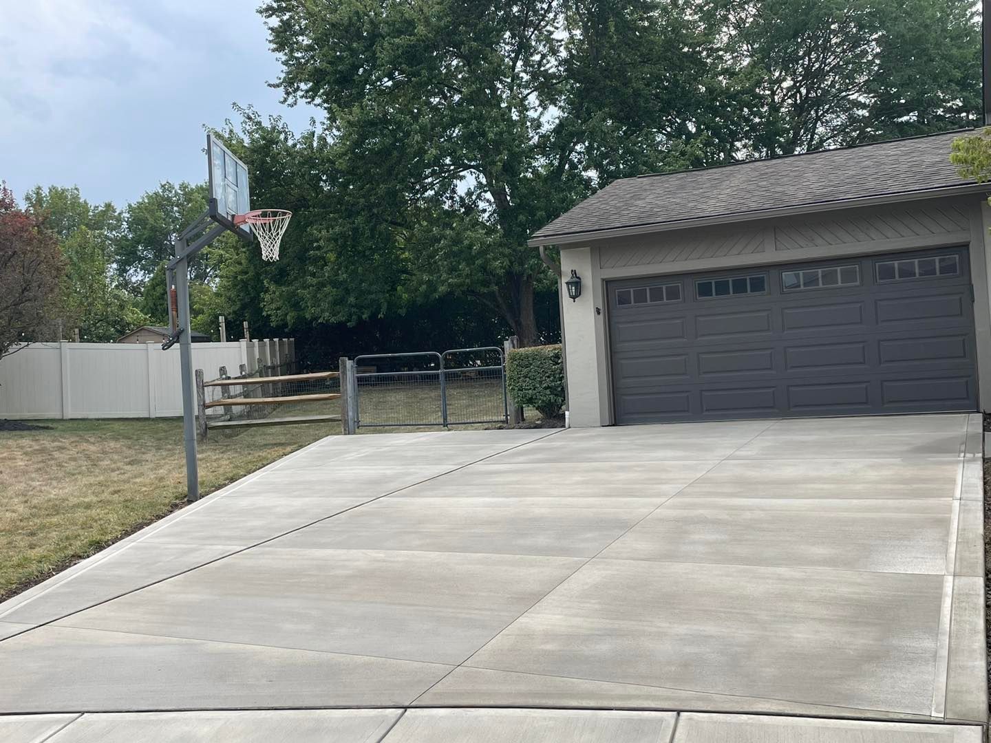 concrete driveway builder near moorhead mn