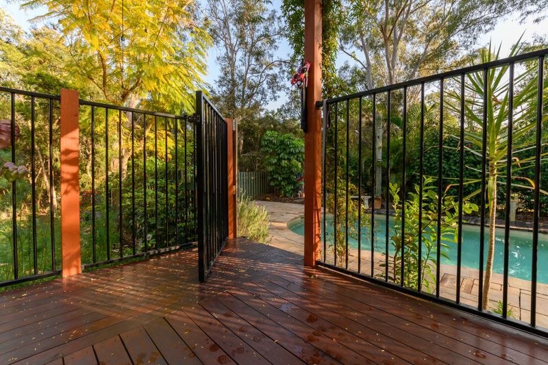 Pool fencing