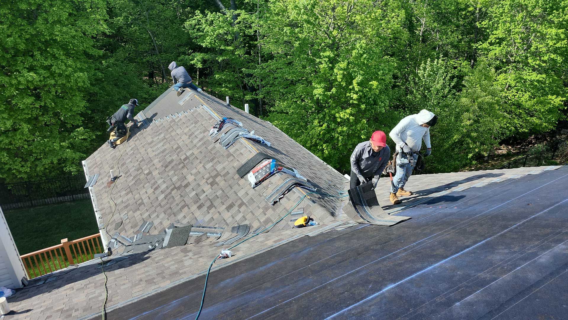 Roof replacement in St. Louis, MO