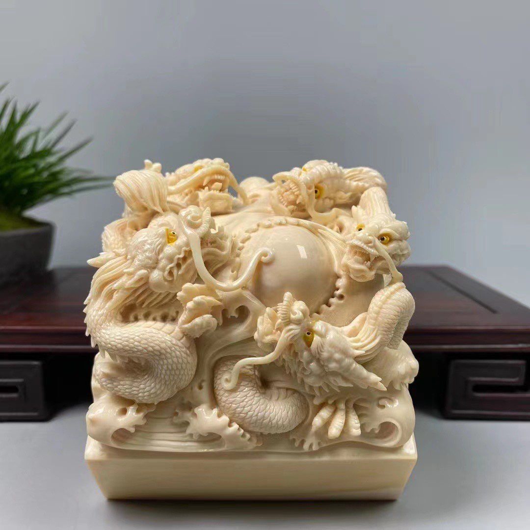 《五龍獻瑞》