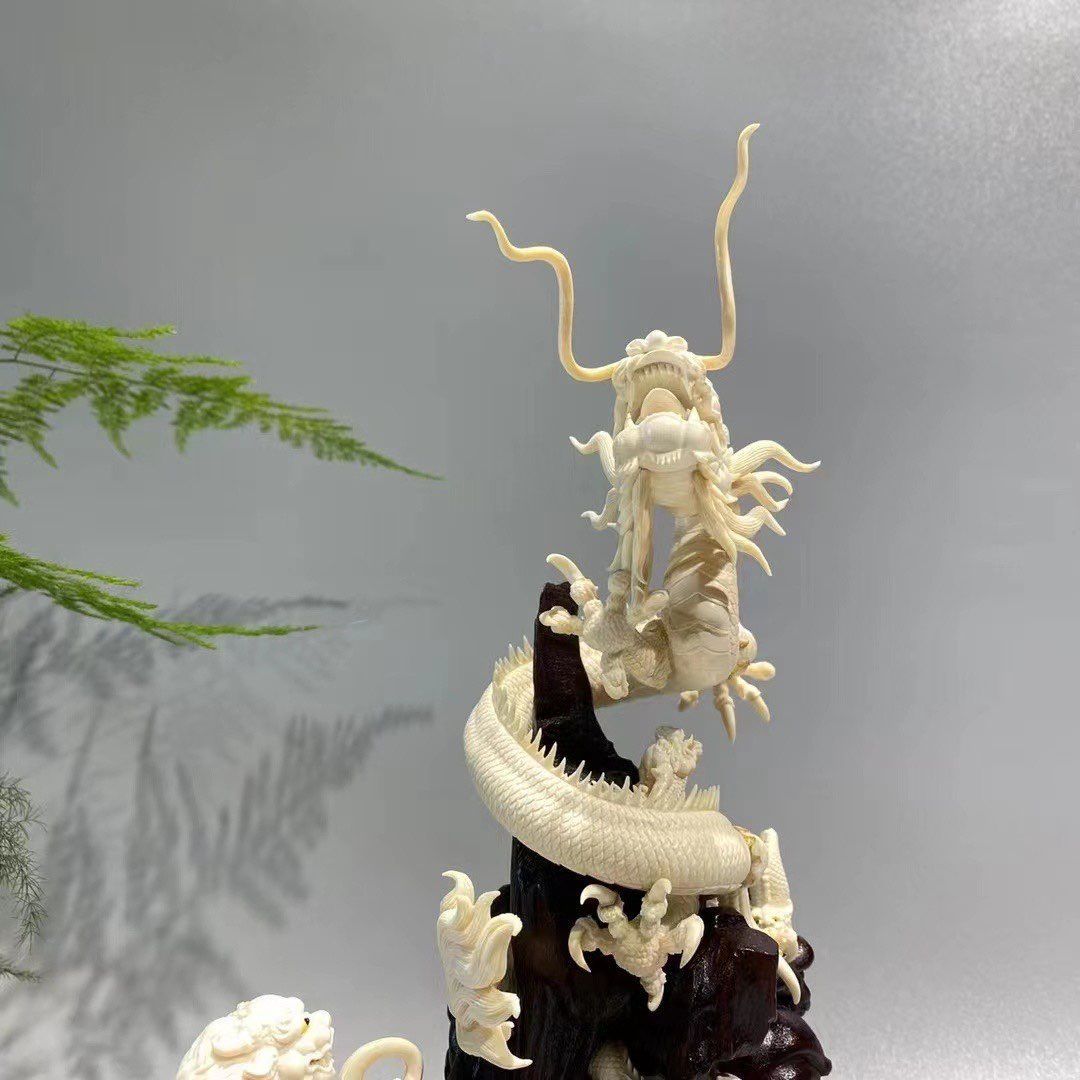 《鑾駕雲端》