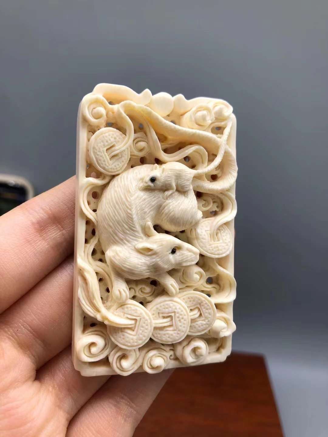 《鼠影》