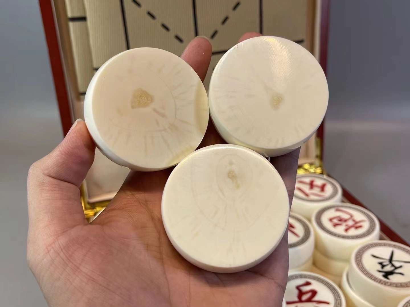 《靈光破圍》