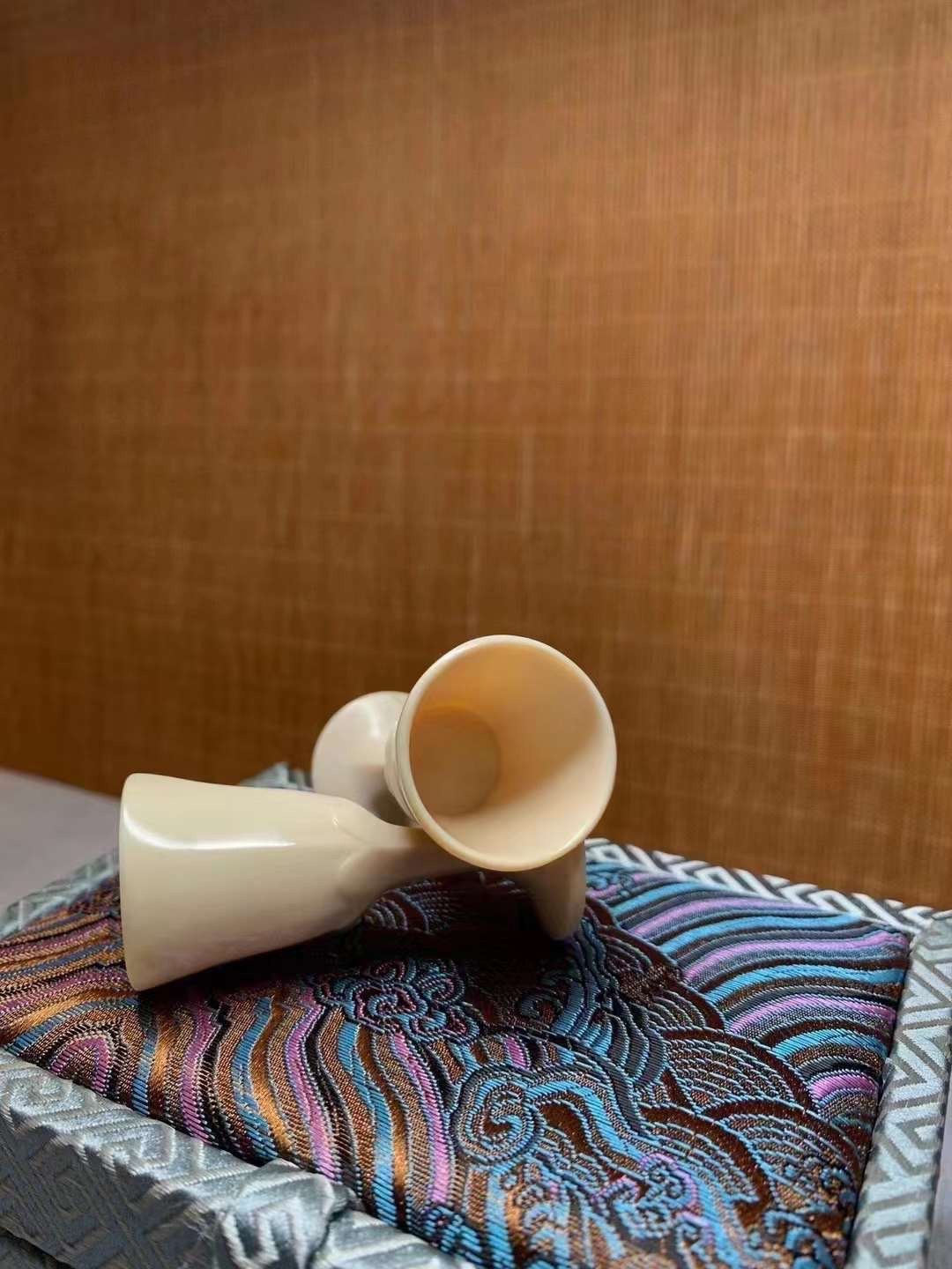 《白酒杯》