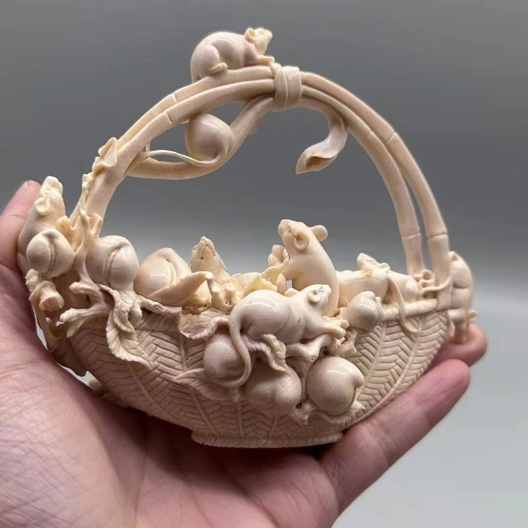 《竹籠鼠語》牙雕藝品