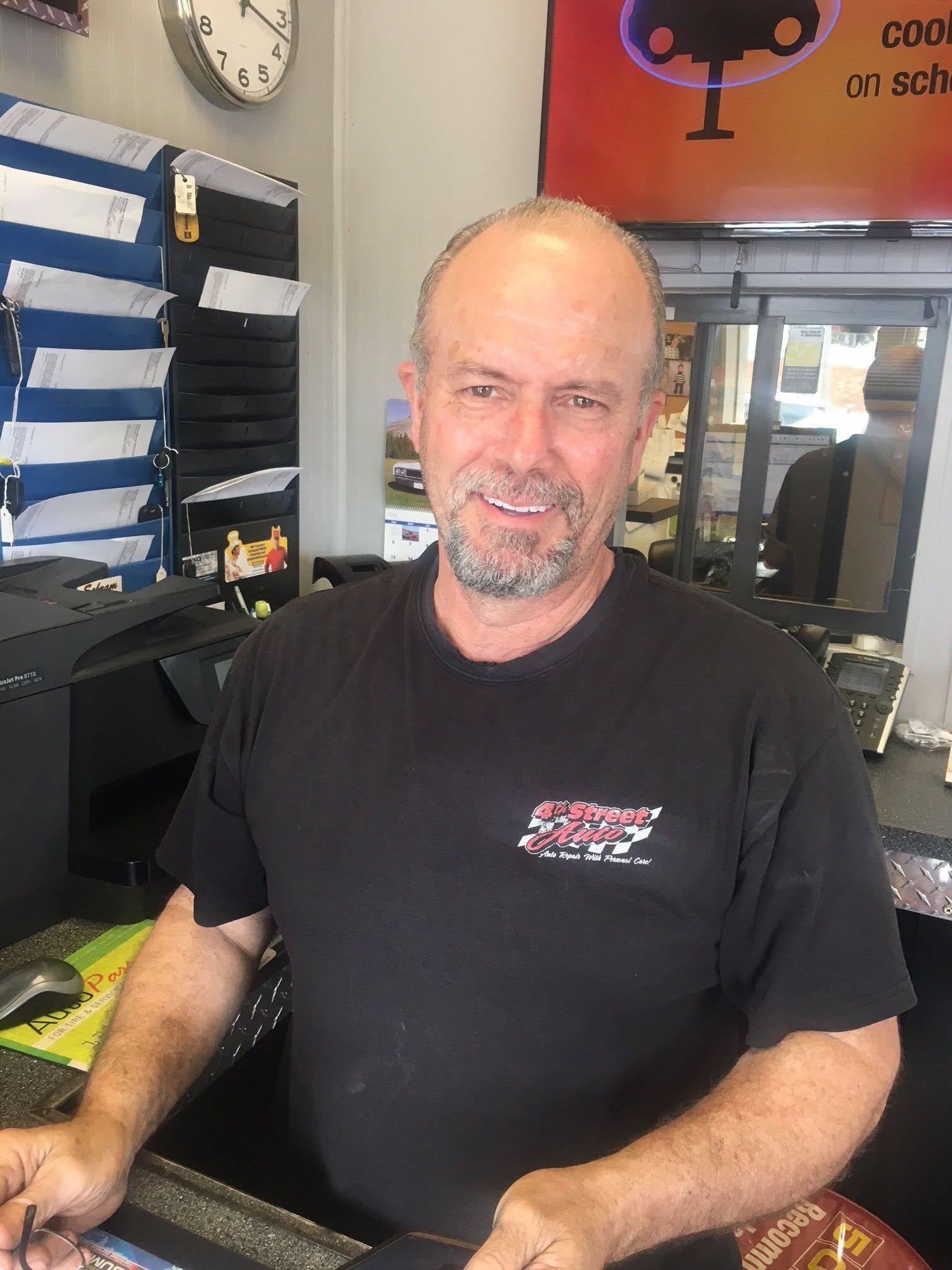Auto Repair Professional Inside Service Shop | 4th Street Auto Care Center
