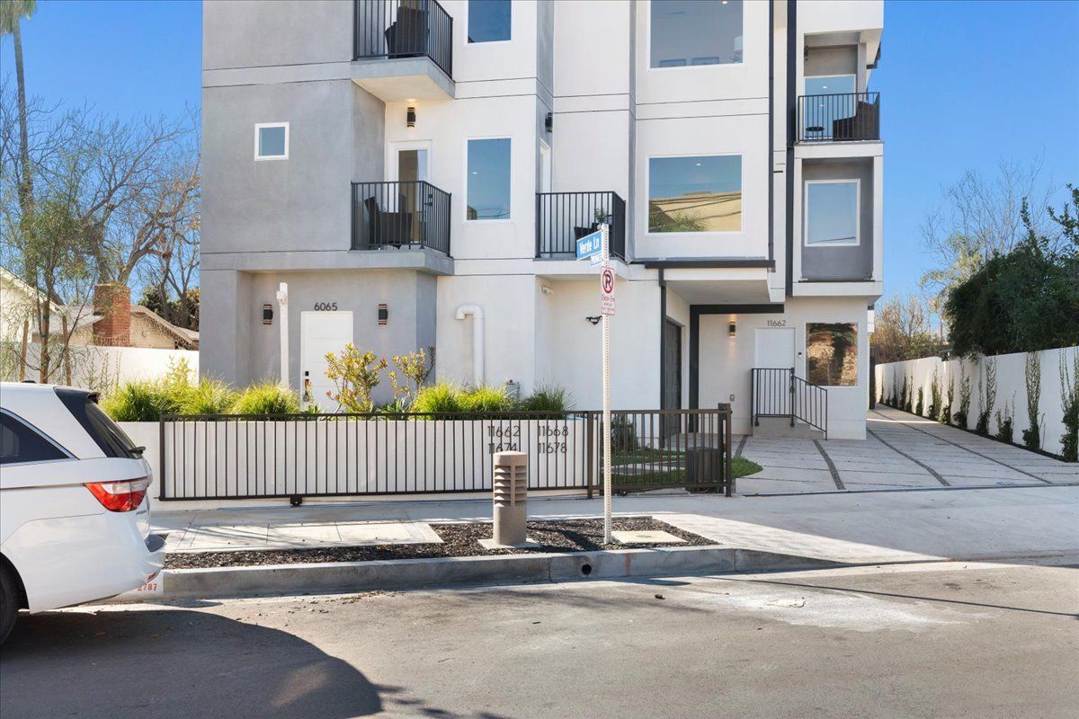 Coe Real Estate Group Available Homes Los Angeles, California