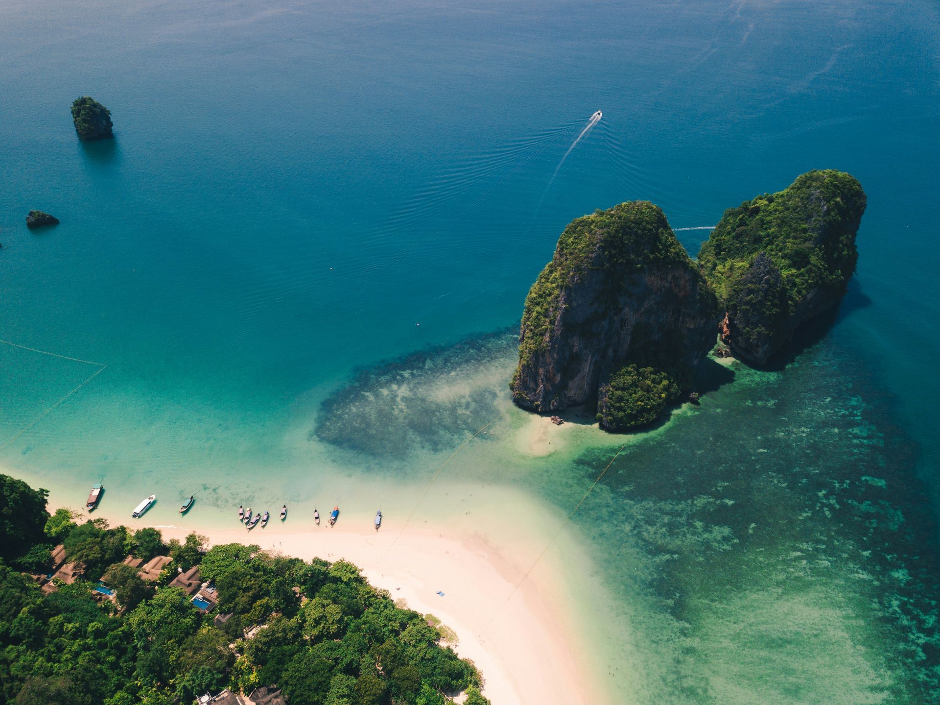thailand-islands-and-seas.jpg