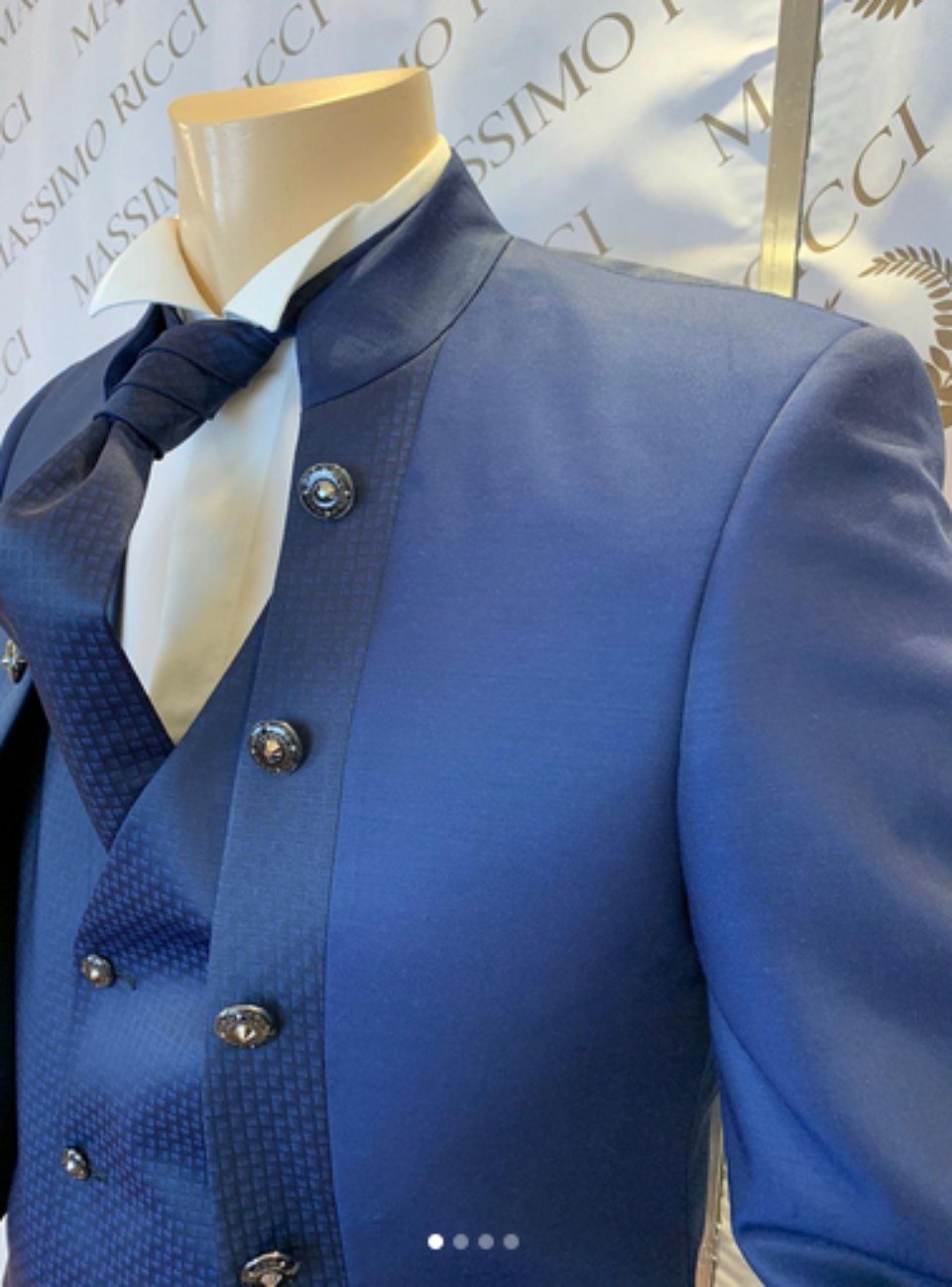 cuffia elegante uomo