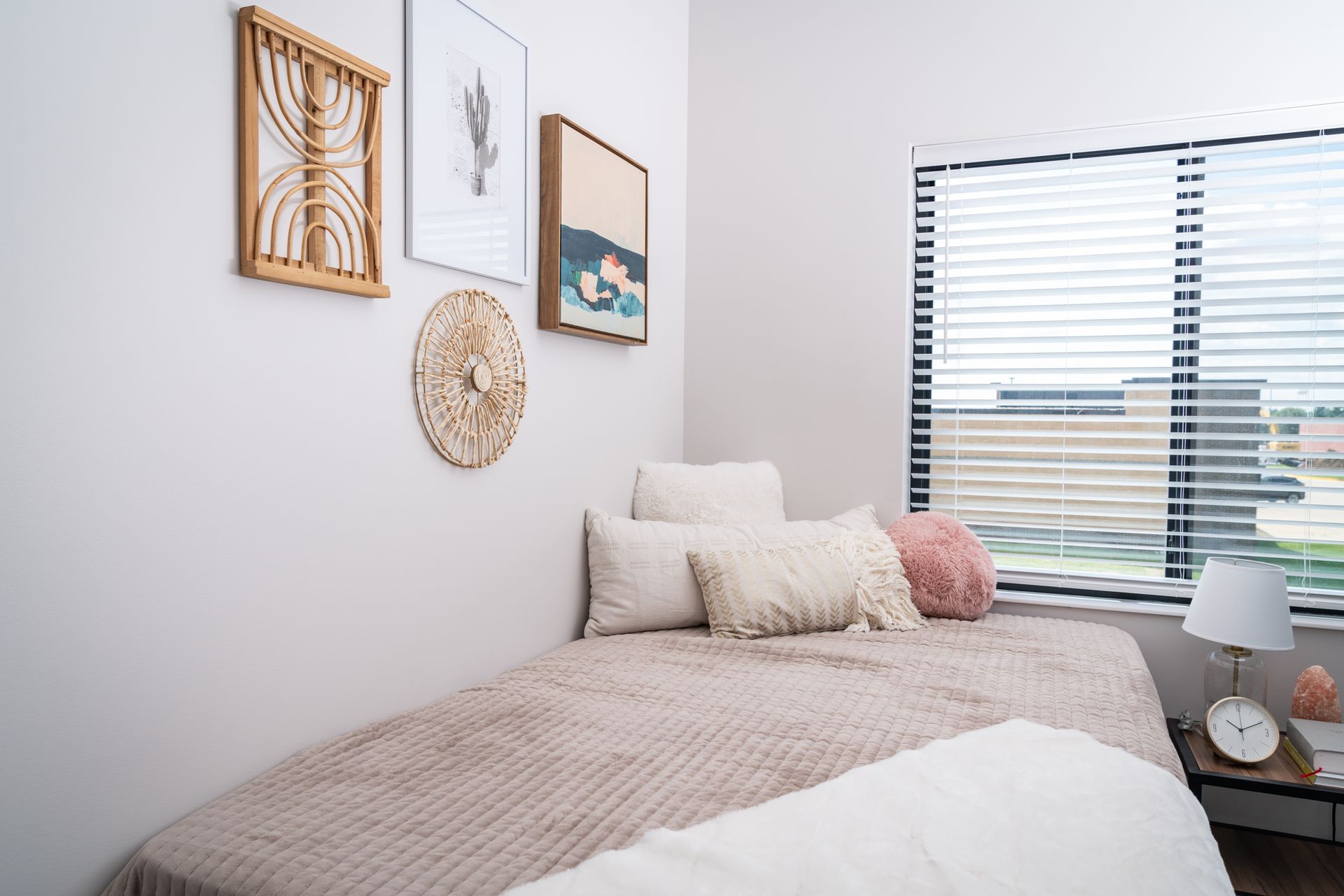 Home College Suites Peosta, IA