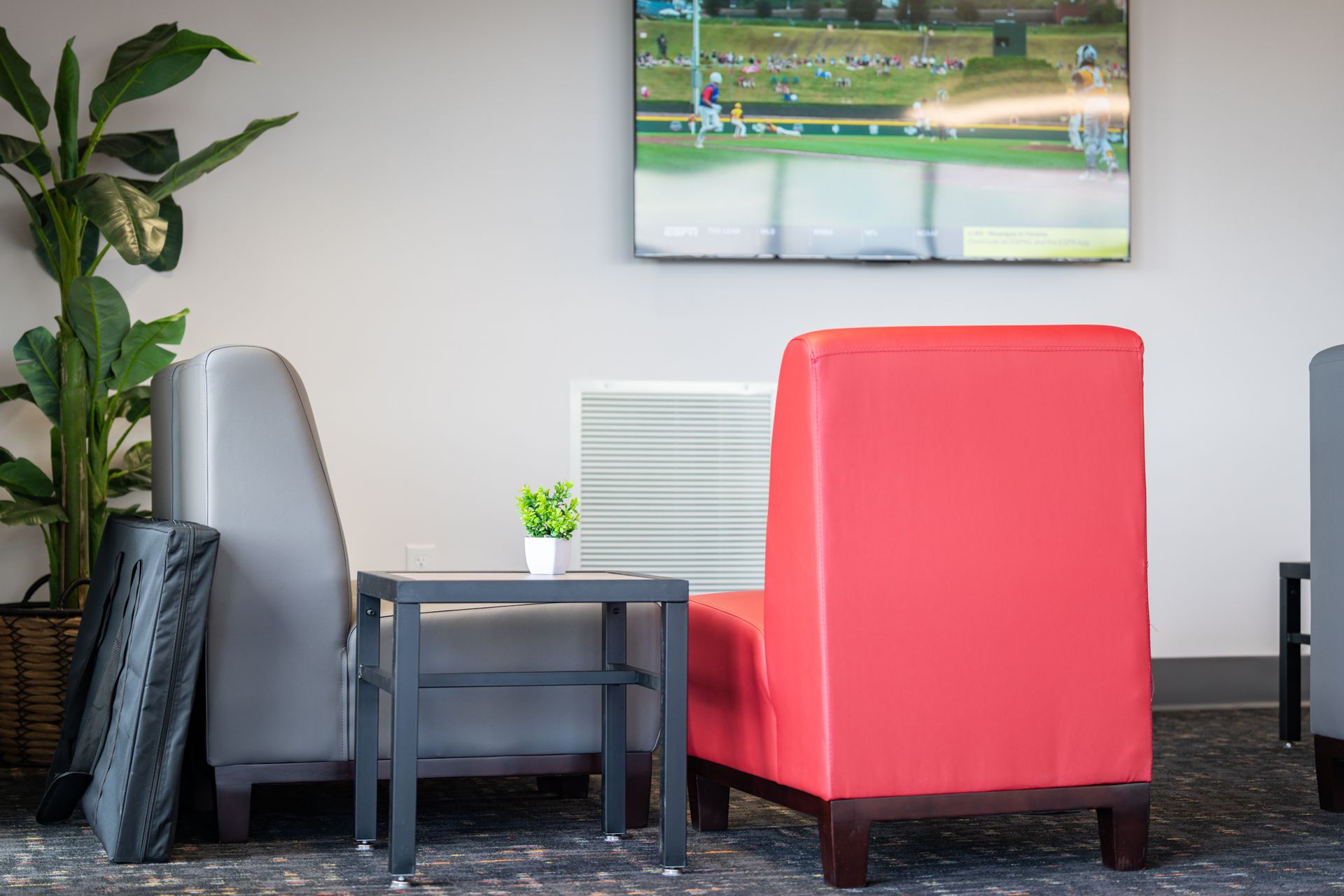 Home College Suites Peosta, IA