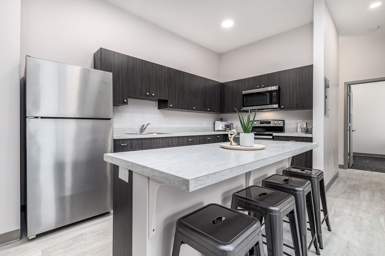 Home College Suites Peosta, IA