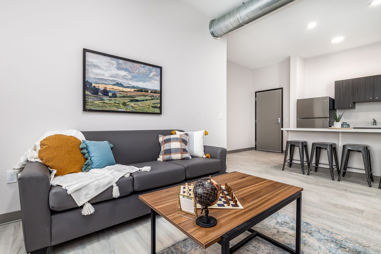 Home College Suites Peosta, IA