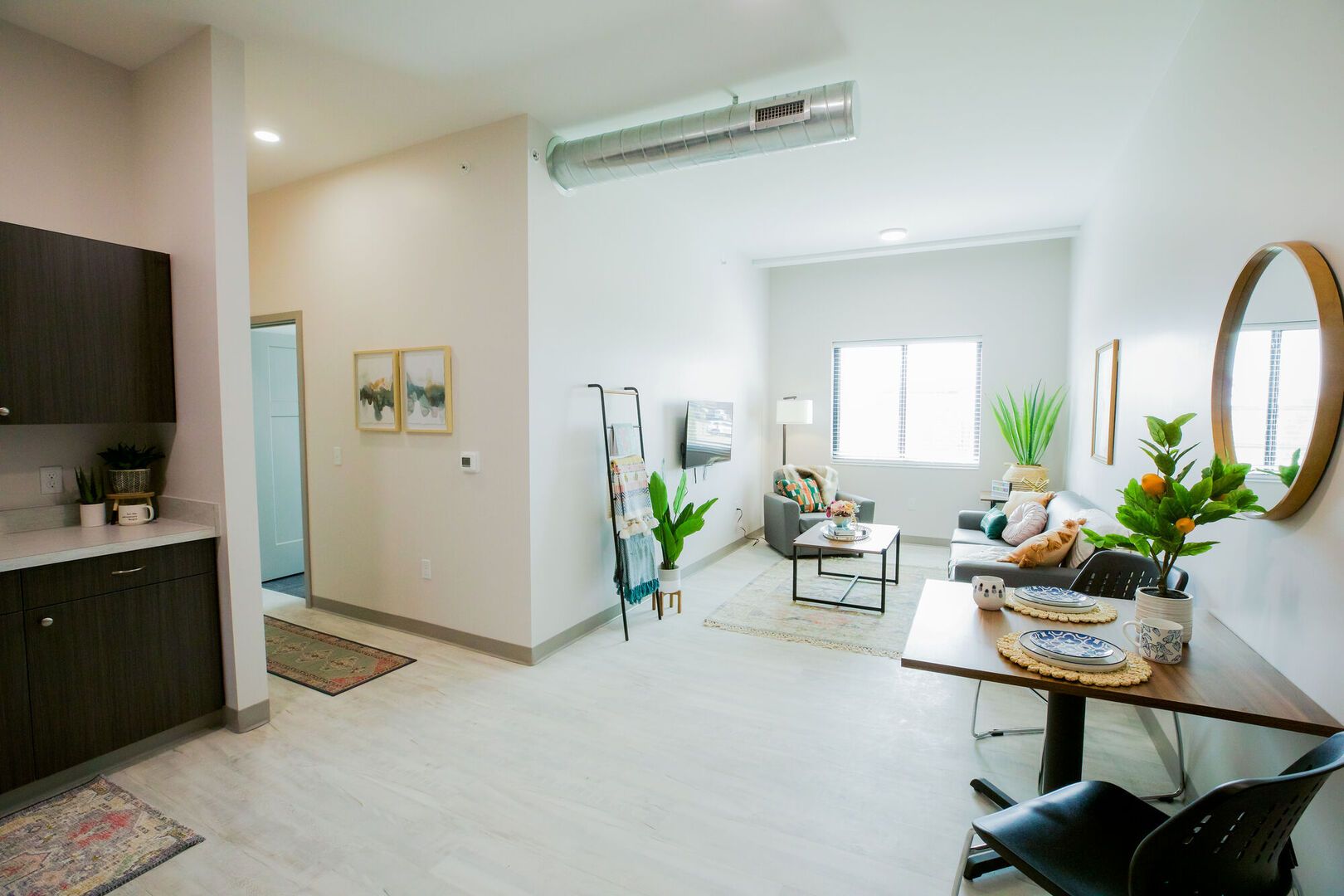 Home College Suites Peosta, IA