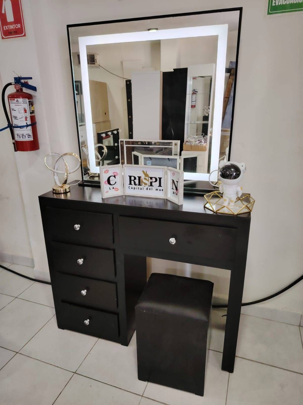 CRISPIN MUEBLES