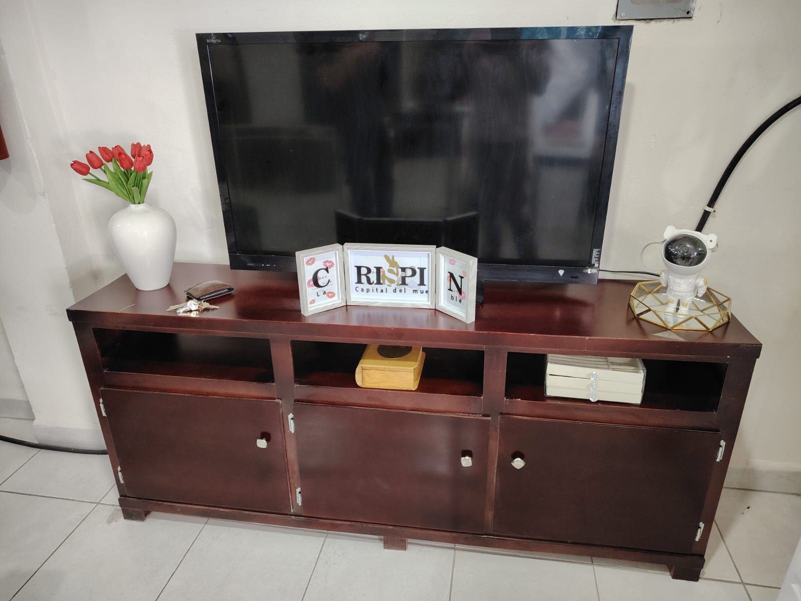 CRISPIN MUEBLES