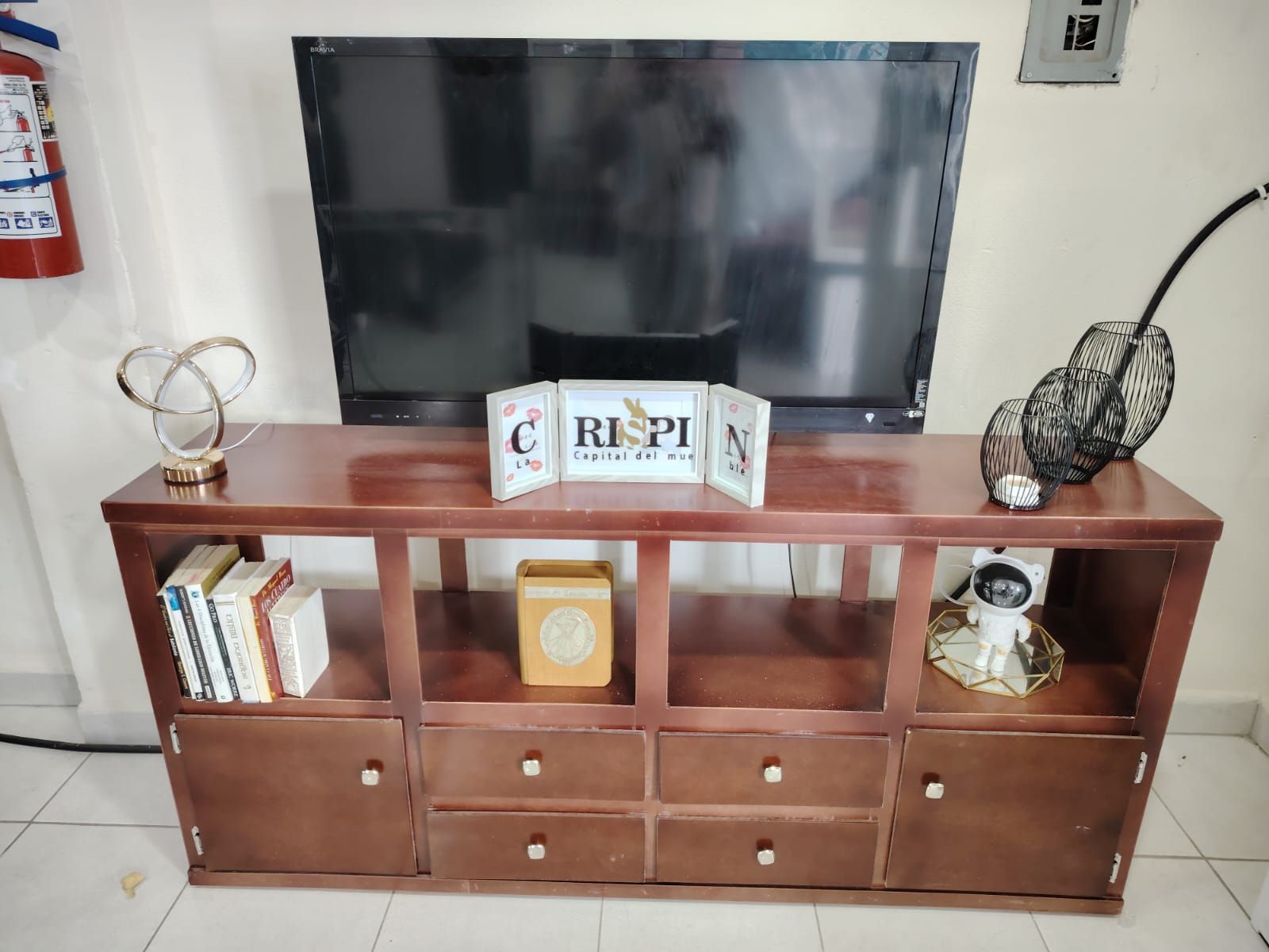 CRISPIN MUEBLES