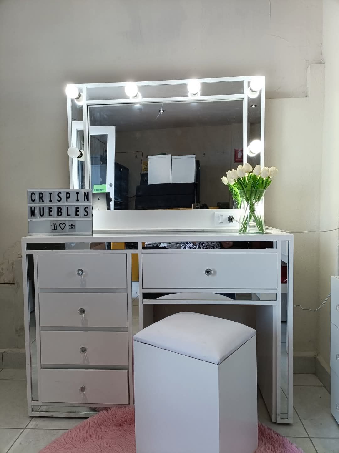 CRISPIN MUEBLES
