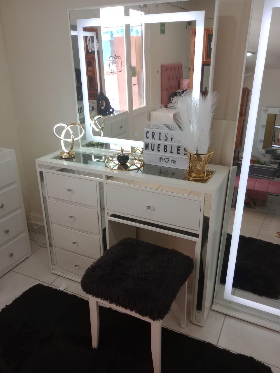 CRISPIN MUEBLES