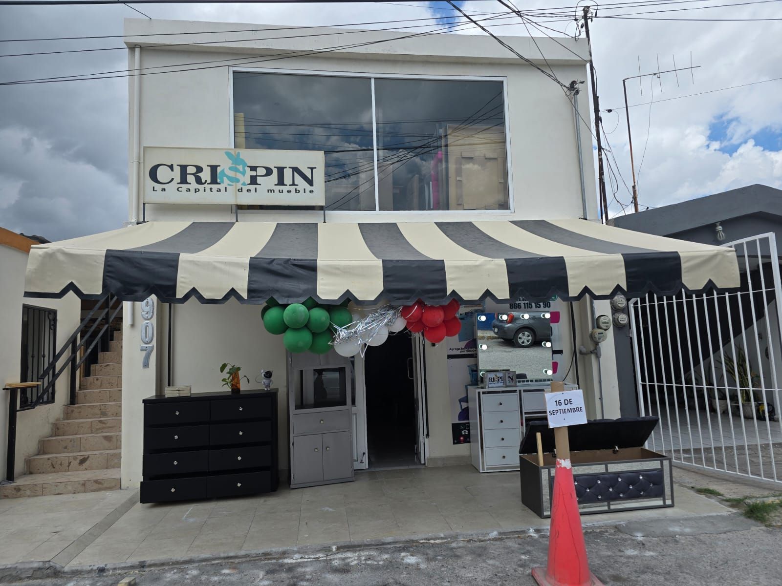 CRISPIN MUEBLES
