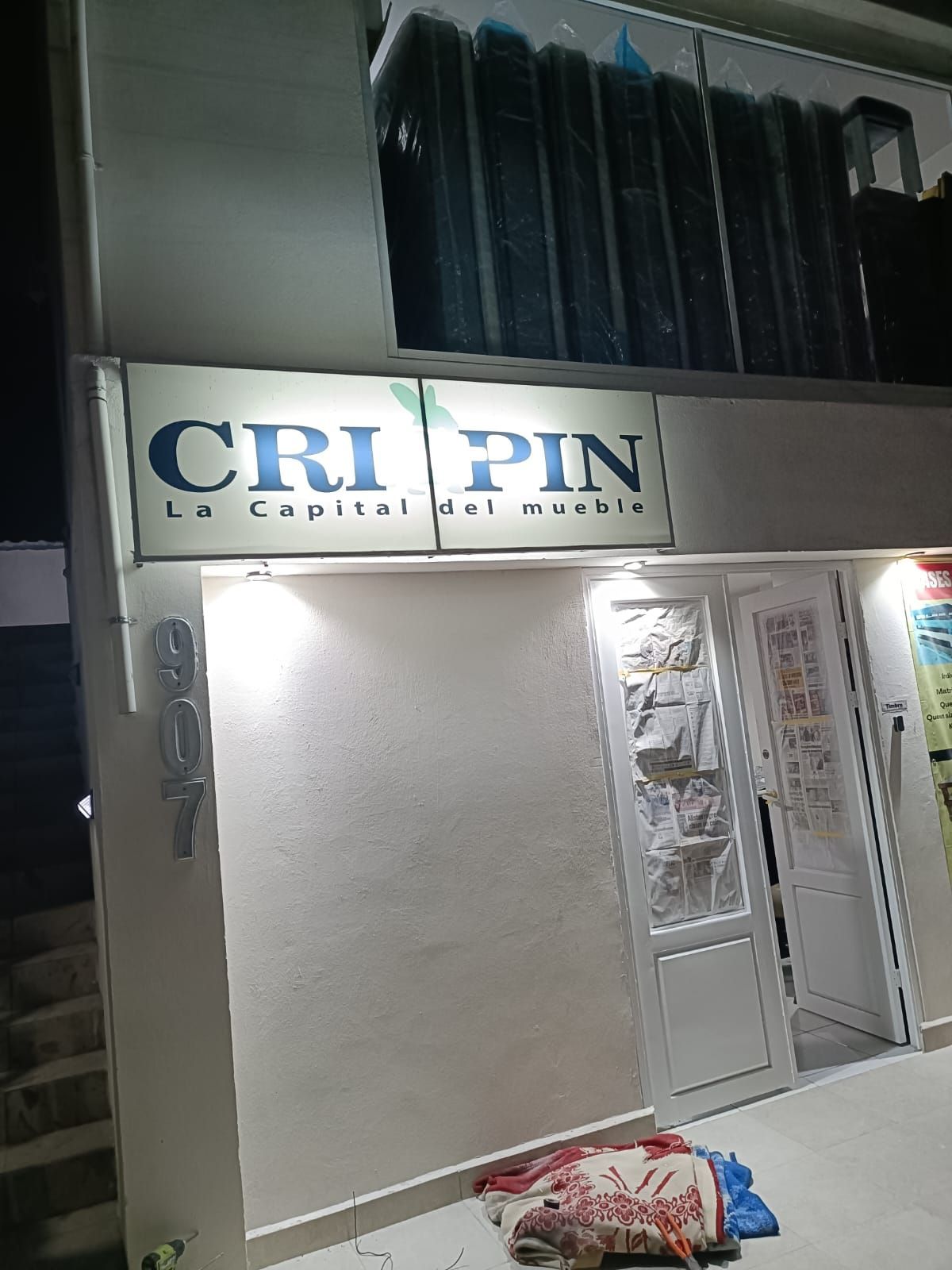CRISPIN MUEBLES