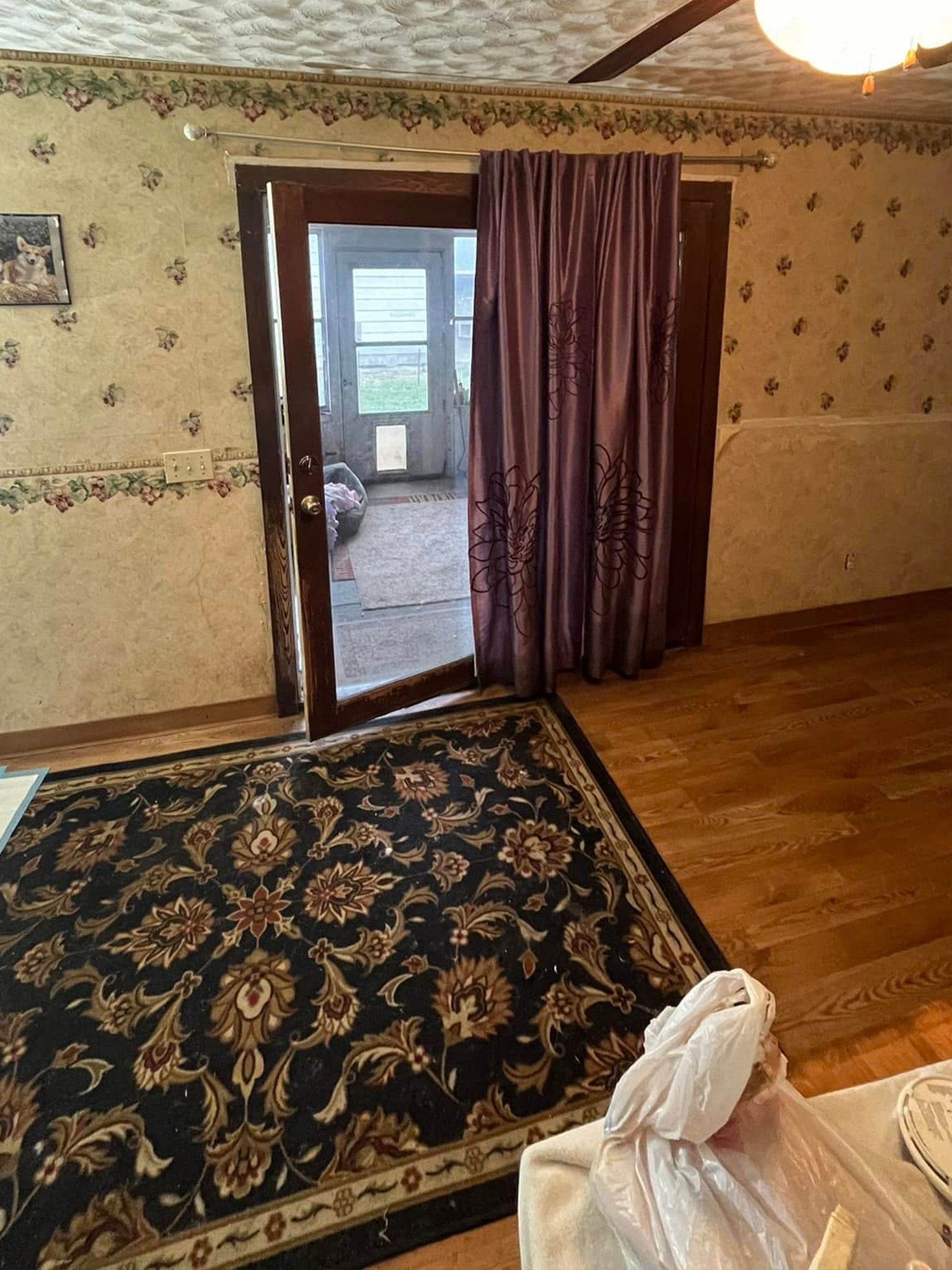 Wallpaper Before