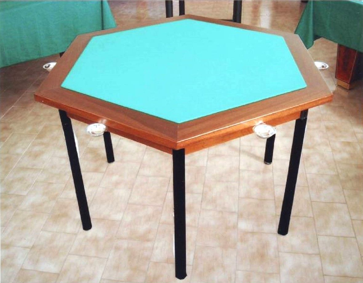 Tavolo da gioco con panno verde 6 posti. Biliardi Vi.Ga a Siena.