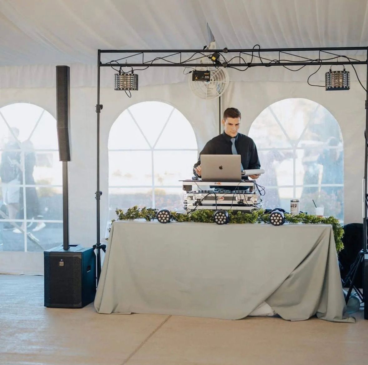 Disc Jockey, DJ for hire, Wedding DJ, Private Party DJ