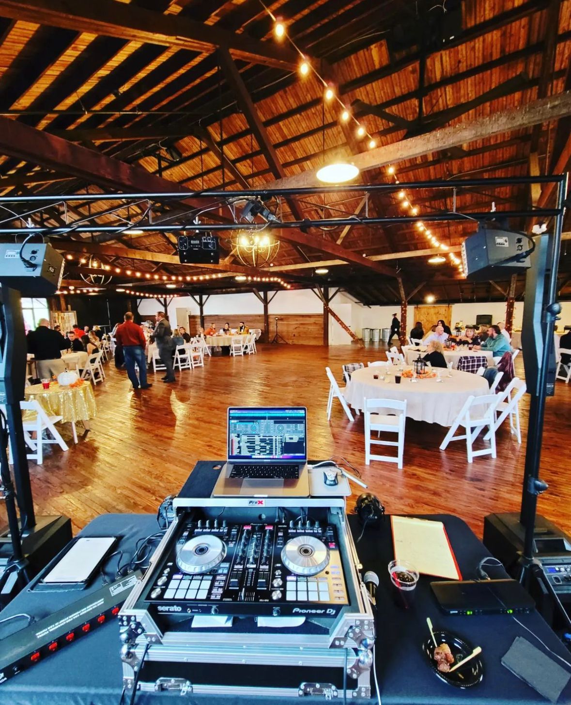 Disc Jockey, DJ for hire, Wedding DJ, Private Party DJ