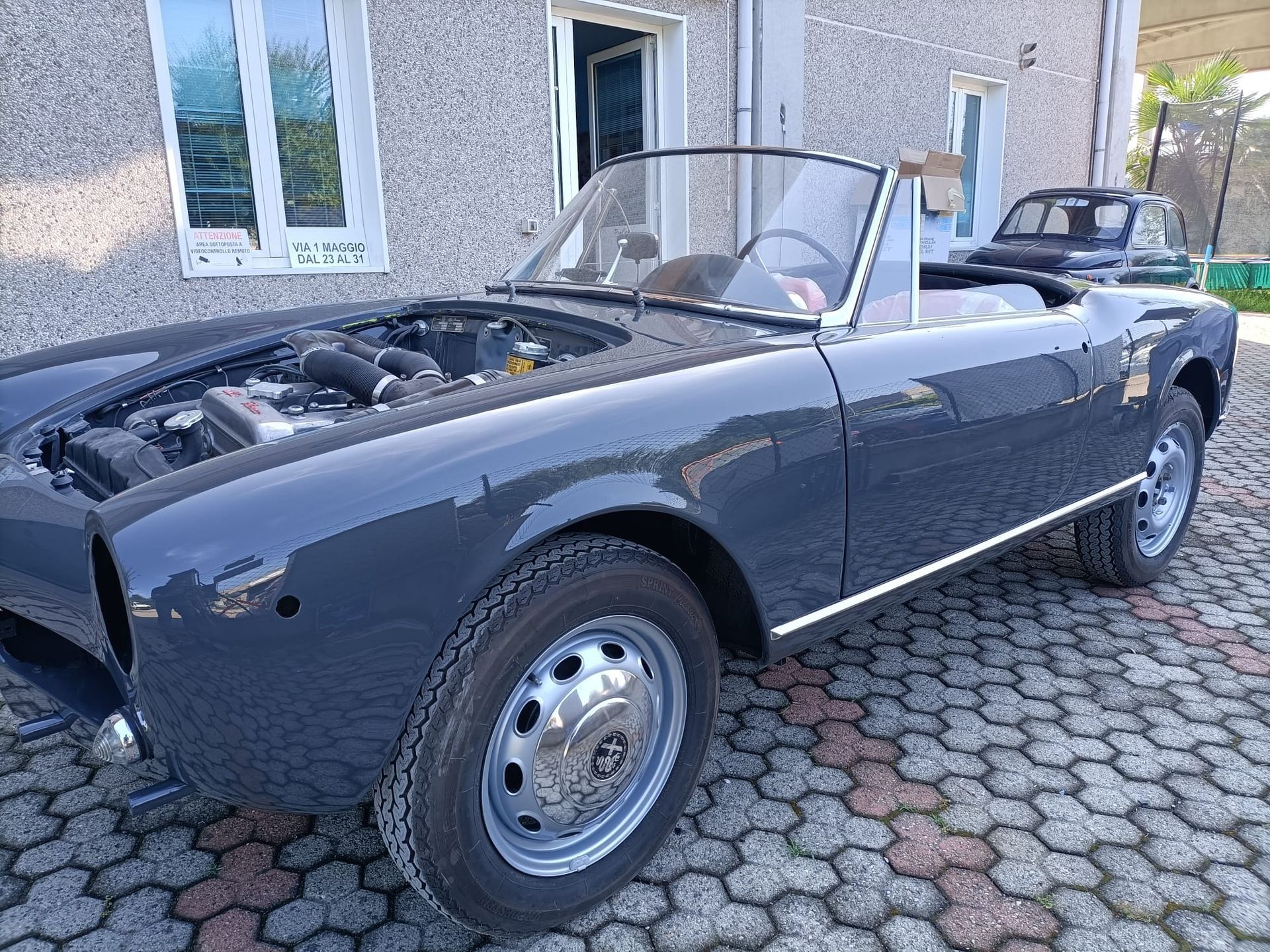 Restauro Alfa Giulia 1600 macchina d'epoca