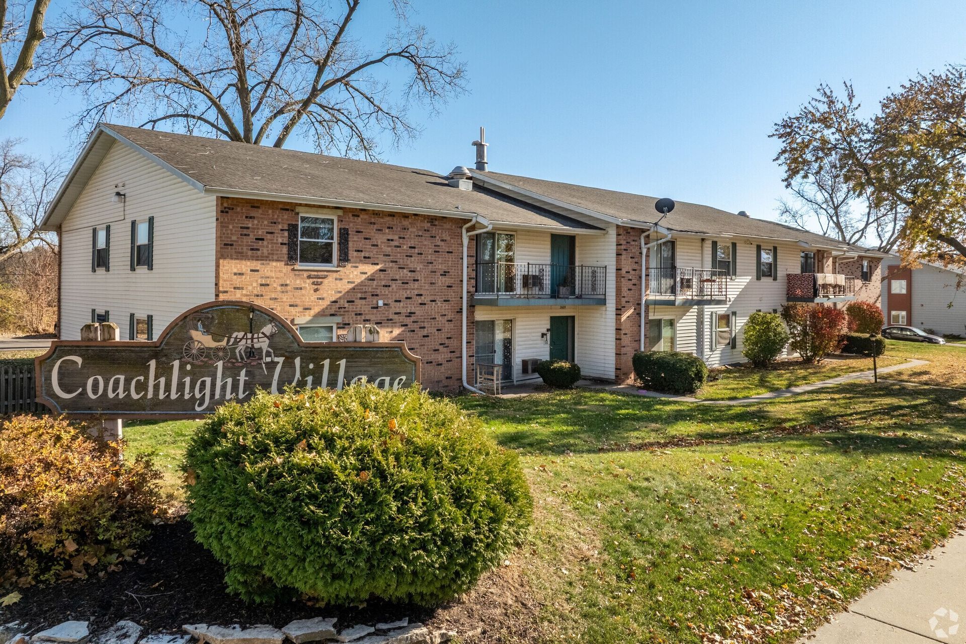 Coachlight Village Apartments 2 in Madison, WI 