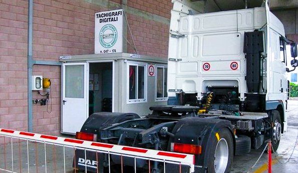 UBIALI RIPARAZIONE E ALLESTIMENTO VEICOLI INDUSTRIALI